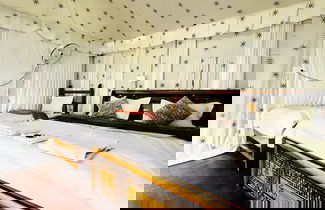 Photo 1 - Hollywood Camps and Restaurant Bir