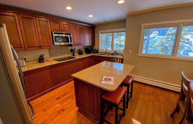A1 Luxury Bretton Woods Ski-in Ski-out Townhome Next to Beginner ski Area Fast Wifi Keyless Entry - Foto 16