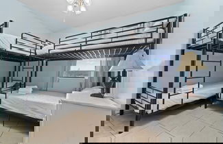 Foto 2 - Romar Place 305