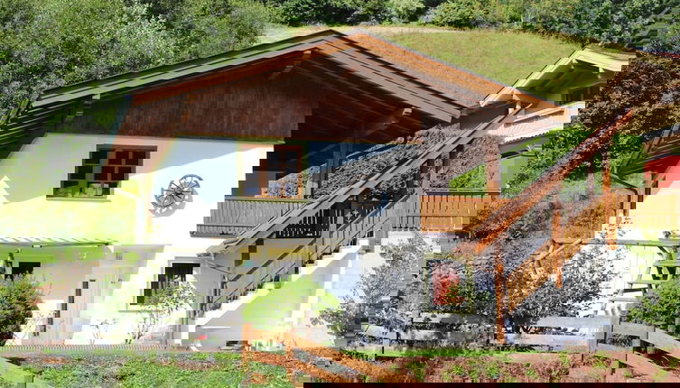 Foto 1 - Luxurious Holiday Home in Saalbach-hinterglemm With Barbecue