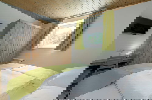 Foto 2 - Luxurious Holiday Home in Saalbach-hinterglemm With Barbecue