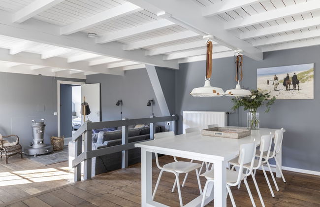 Luxuriously Restored Farmhouse With Trendy Interior Close to sea and Forest - Foto 38