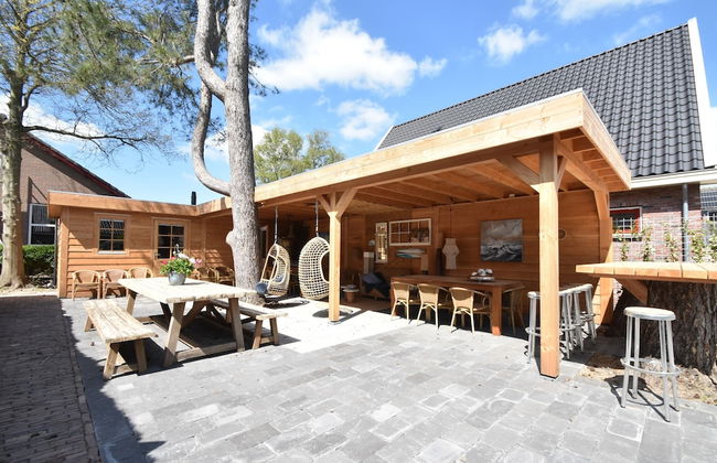 Luxuriously Restored Farmhouse With Trendy Interior Close to sea and Forest - Foto 42
