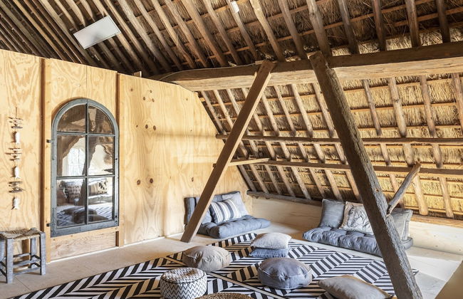 Luxuriously Restored Farmhouse With Trendy Interior Close to sea and Forest - Foto 79