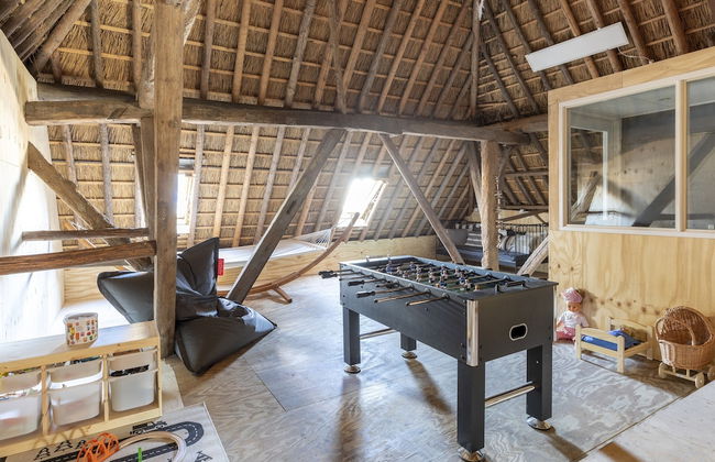Luxuriously Restored Farmhouse With Trendy Interior Close to sea and Forest - Foto 59
