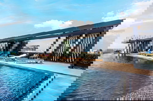 Foto 73 - The BASE Central Pattaya By INH Global