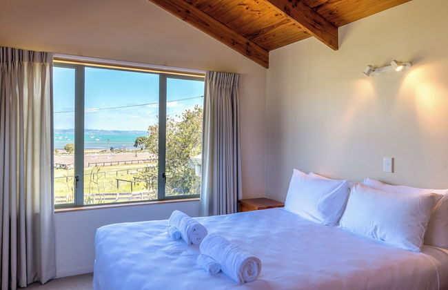 Tikirau Bay Views in Oneroa - Photo 2