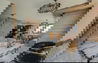 Foto 1 - Ideal 3 Bedroom Apartment With 200m2 Garden