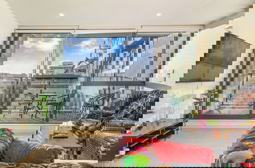 Photo 14 - 2Br Cbd Gem With City Views