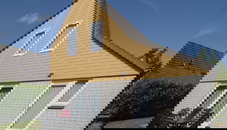 Foto 1 - Spacious Holiday Home With Sauna Near Beach