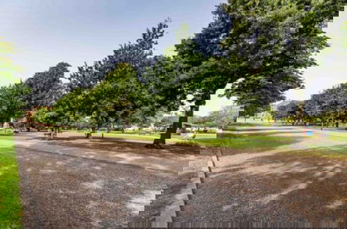 Photo 7 - Host Stay Park View
