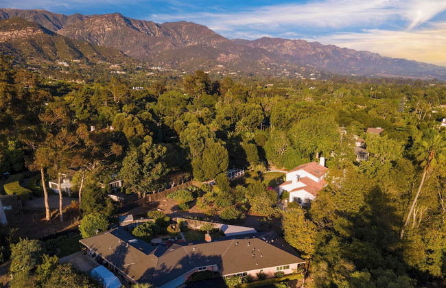 East Valley Manor by Avantstay Minutes to the Beach - Foto 35
