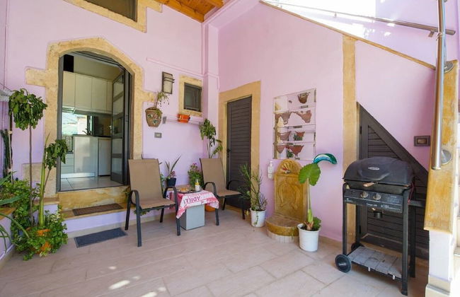 Snug Apartment in Kournas With Balcony/terrace - Photo 1