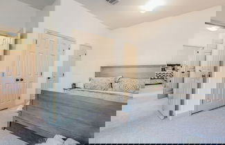 Foto 3 - Upstay-2-Home Complex for 18ppl