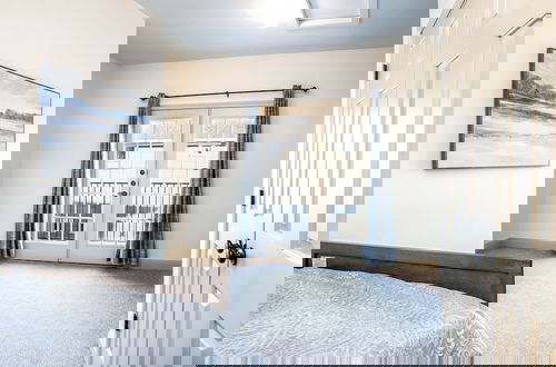 Foto 4 - Upstay-2-Home Complex for 18ppl