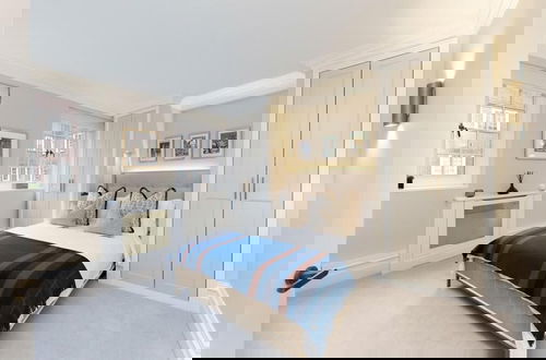 Foto 4 - Chelsea Manor Apartment Retreat With 2 Bedrooms