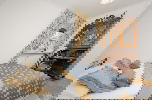 Photo 4 - Apartment With 3 Bedrooms by Renters