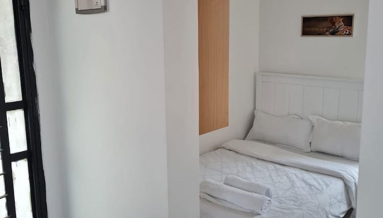 Foto 1 - Racecourse Gardens Apartments