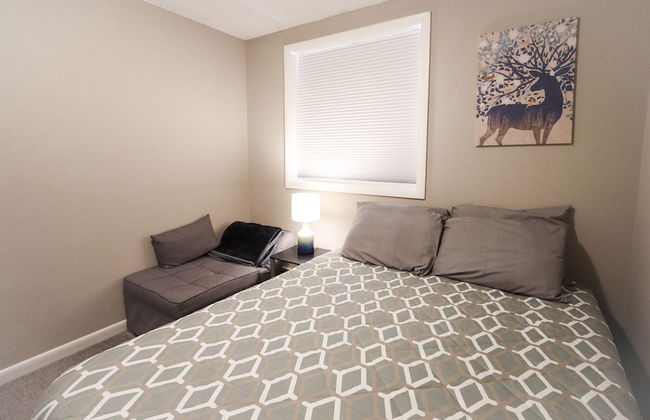 Downtown Granby Retreat & Spa - Photo 3