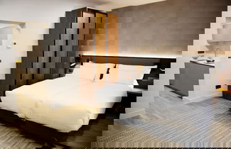 Photo 3 - Prisma Suites