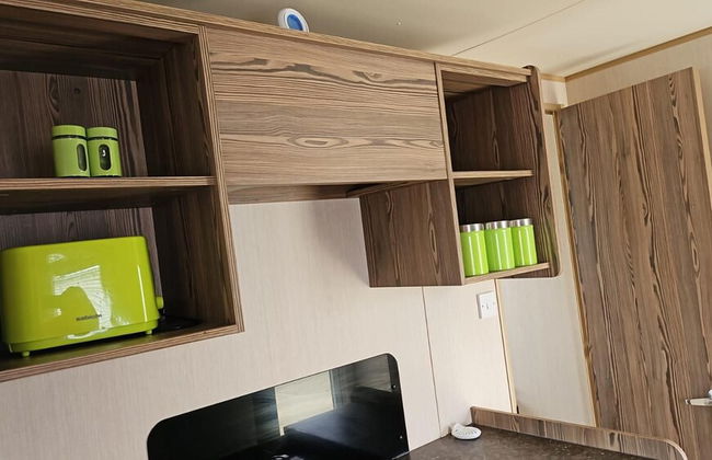 3 Bed Caravan - Near Beach, 5 Star Reviews, Wifi - Foto 12