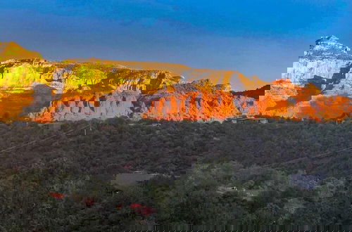 Foto 51 - 3-acre Private Designer Villa-borders Forest-forever Views