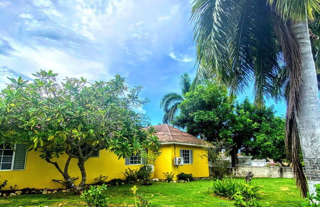 Yancey Largo Villa Perfect Jamaica Ironshore Getaway w Private Pool and Onsite Staff Services by RedAwning - Foto 78