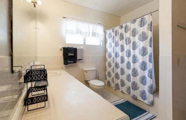 Yancey Largo Villa Perfect Jamaica Ironshore Getaway w Private Pool and Onsite Staff Services by RedAwning - Foto 41