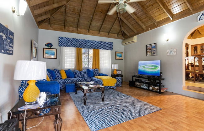 Yancey Largo Villa Perfect Jamaica Ironshore Getaway w Private Pool and Onsite Staff Services by RedAwning - Foto 35