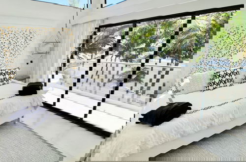 Foto 8 - Modern Beachfront Paradise - Hermosa Palms 8 by RedAwning