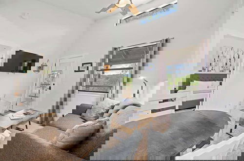 Photo 6 - Paintbrush Waterfront Cottage