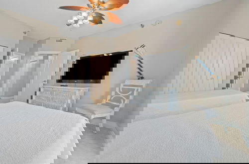 Foto 8 - Beach Colony Tower 4D