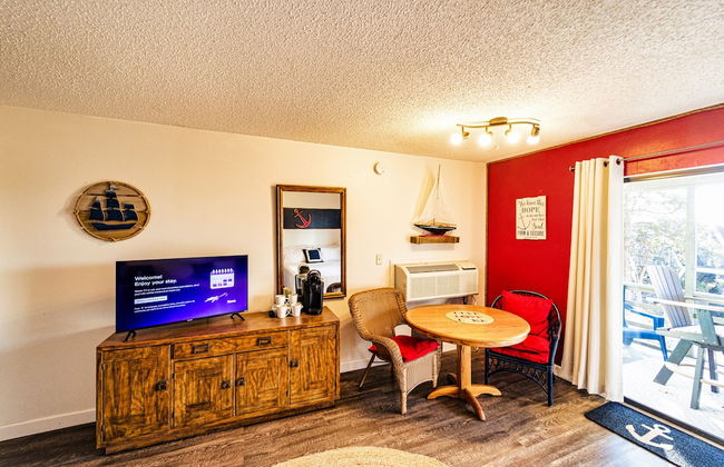 Hang Out 1 Cozy Retreat Next to Margaritaville! - Foto 7