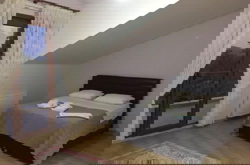 Foto 2 - Sapanca mavi yeşil köy evi