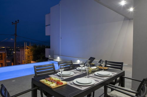 Foto 6 - Aloft Luxury Villas With Heated Pool and sea View