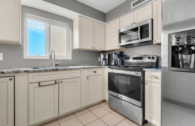 Shoreline Towers 3021 - Photo 11