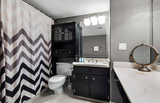 Shoreline Towers 3021 - Photo 1