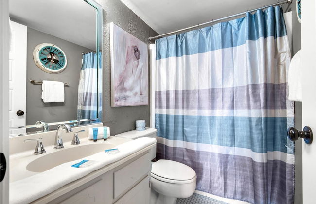 Shoreline Towers 3021 - Photo 18