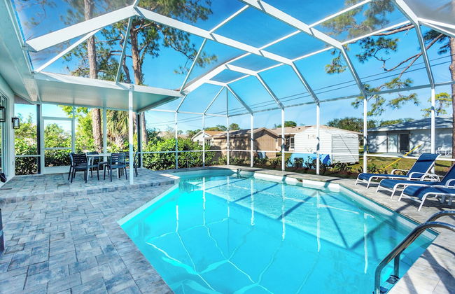 Tuscan Vacation Rental. Stylish 3-Bedroom Getaway Near Vanderbilt Beach Enjoy a Private Pool, Spacious Layout, and Modern Comforts Perfect for Families, Groups, and Pet-Friendly Stays - Photo 25