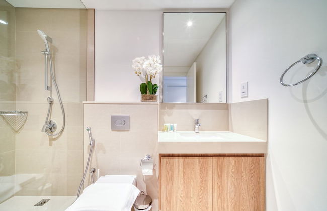 Classy Downtown 2BR w City View Balcony - Foto 47