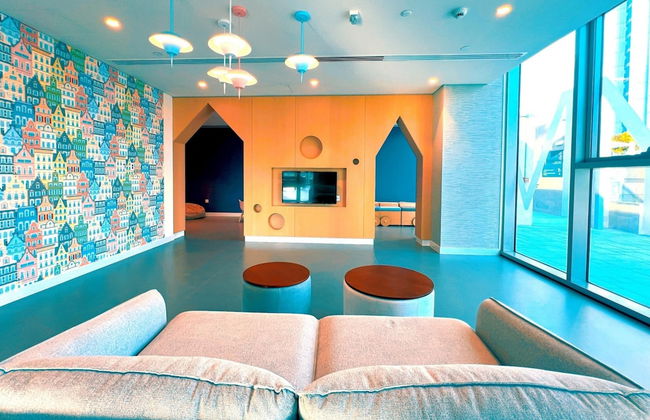 Classy Downtown 2BR w City View Balcony - Foto 14