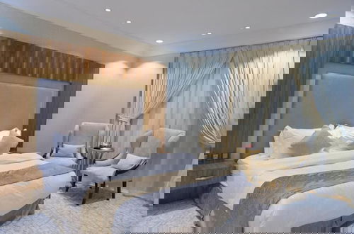 Foto 12 - Crown City Hotel
