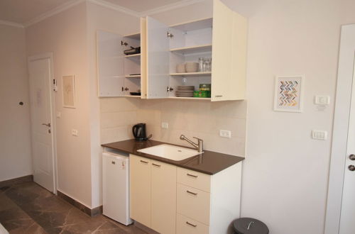 Photo 14 - Gabriel Apartments - Stylish Suites - King George ST