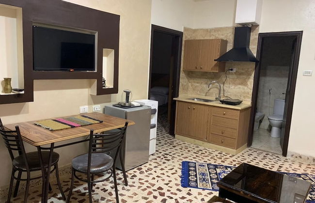 Mesha Stele Hotel Apartments - Photo 25