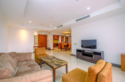 Photo 11 - Luxurious and Spacious 2BR at Kusuma Chandra Apartment