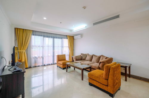 Photo 9 - Luxurious and Spacious 2BR at Kusuma Chandra Apartment