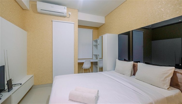Foto 1 - Homey and Comfort Living Studio Apartment Transpark Cibubur