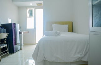 Photo 2 - Cozy Studio Apartment at Margonda Residence 4