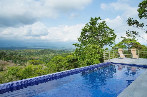 Foto 4 - Secret Mountain Top 3BR Casa Colibr With Jungle Views Private Pool BBQ
