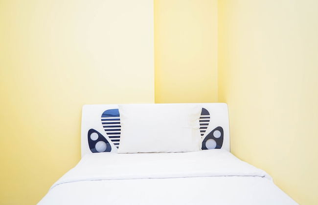 Comfy and Cozy 2BR Great Western Resort Apartment - Photo 9